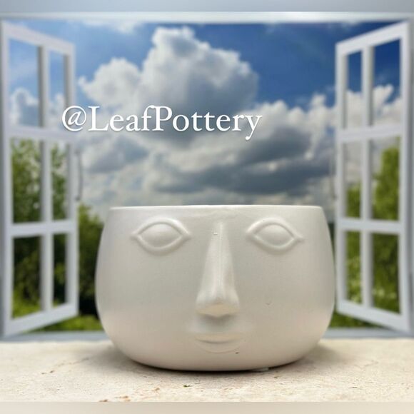 Lowy  White  Ceramic Planter Pot without drainage hole - Picture 1 of 8